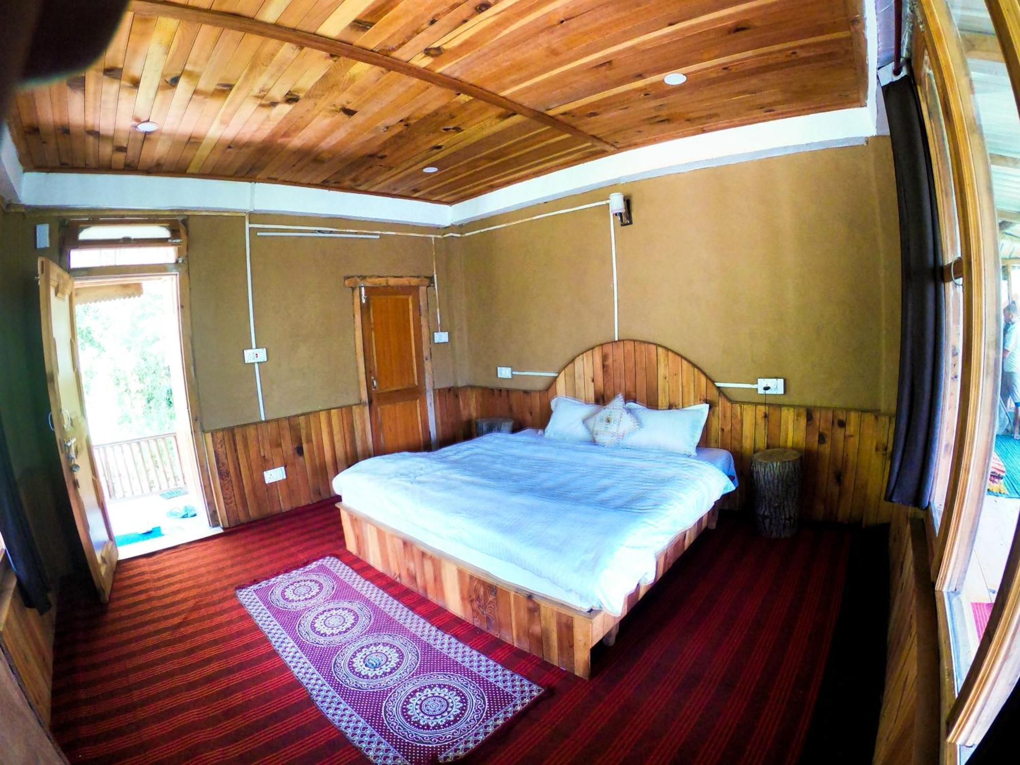 Tirthan Ecostay Gushaini Extérieur photo