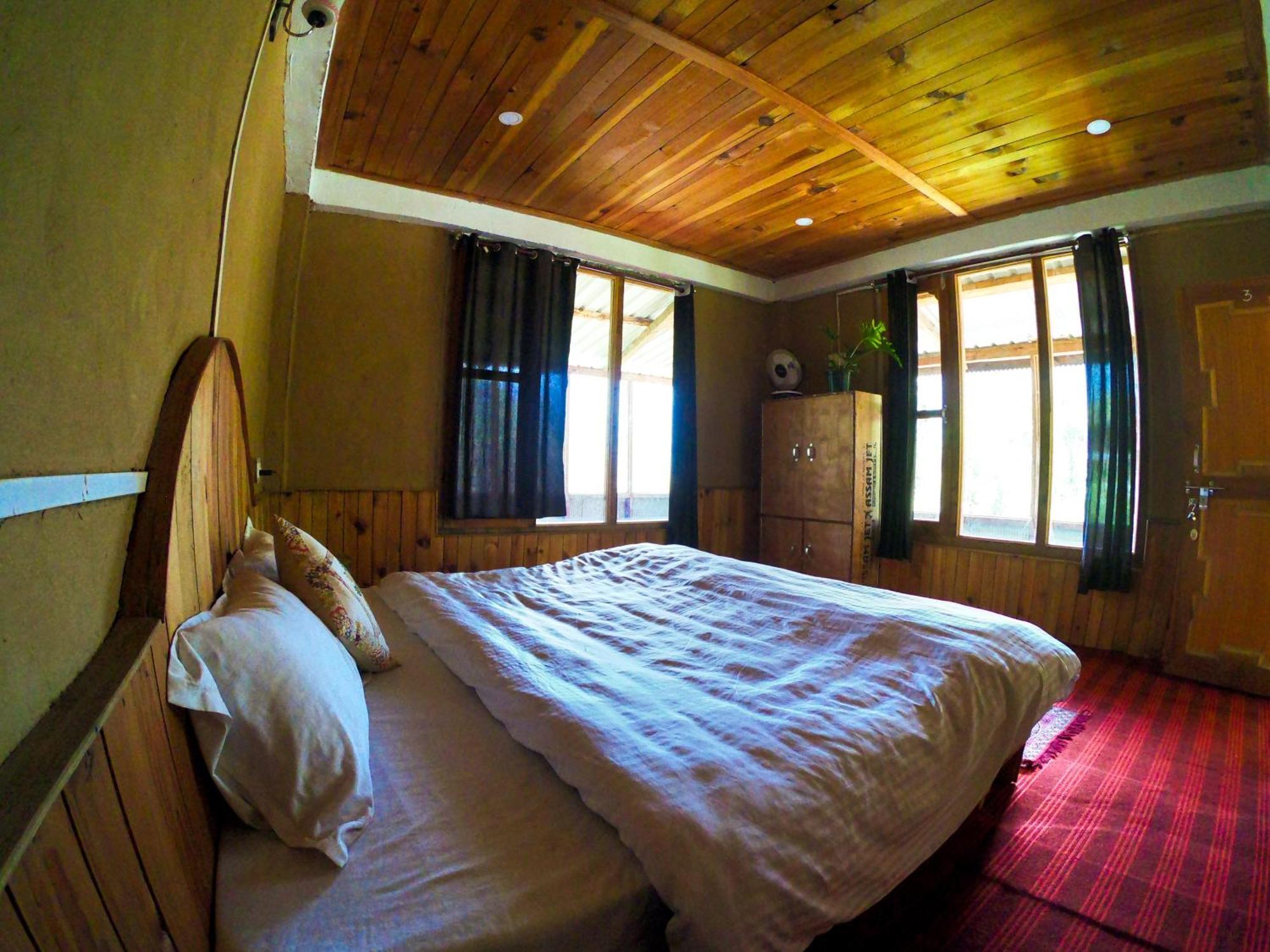 Tirthan Ecostay Gushaini Extérieur photo